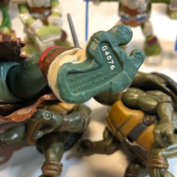 Lot Of 15 Assorted Teenage Mutant Ninja Turtles TMNT 2002-2012 - Picture 4 of 11